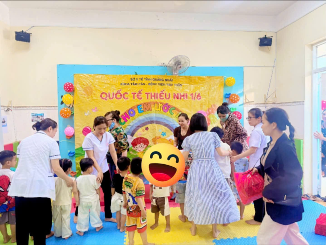 Bệnh viện Tâm thần Quảng Ngãi tổ chức ngày Hội vui Tết thiếu nhi ngày 1/6 cho các bé tự kỷ đang can thiệp tại bệnh viện